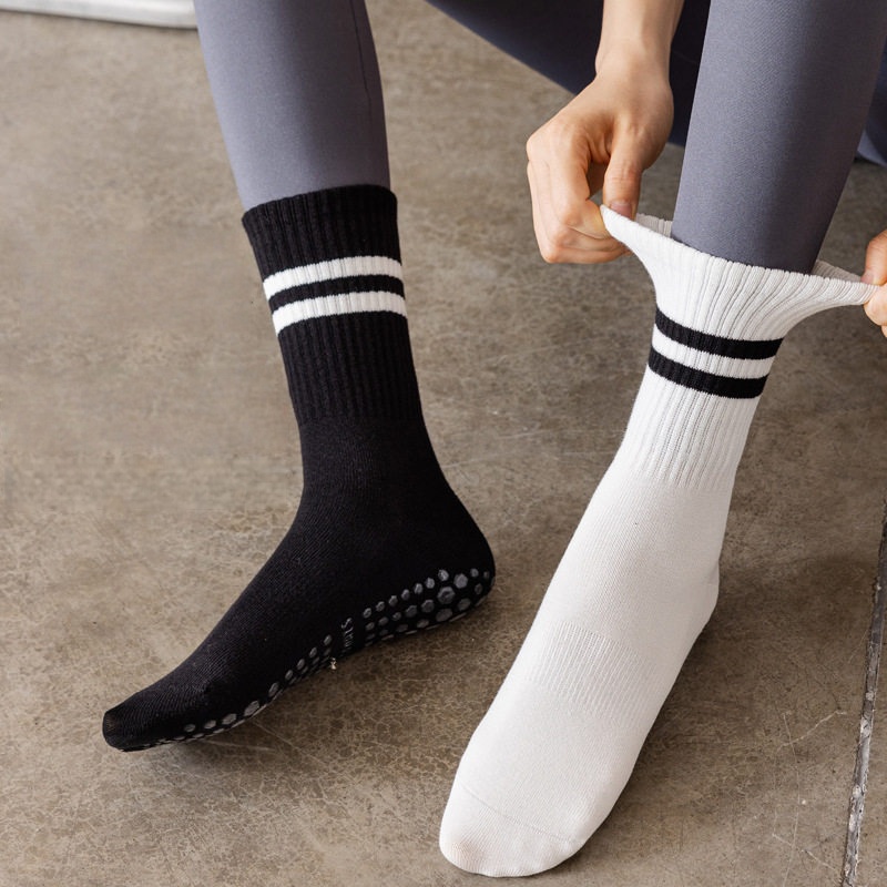 Women Non Slip Yoga Socks, Gri - مراجعة Pilates Yoga Gear وسعره