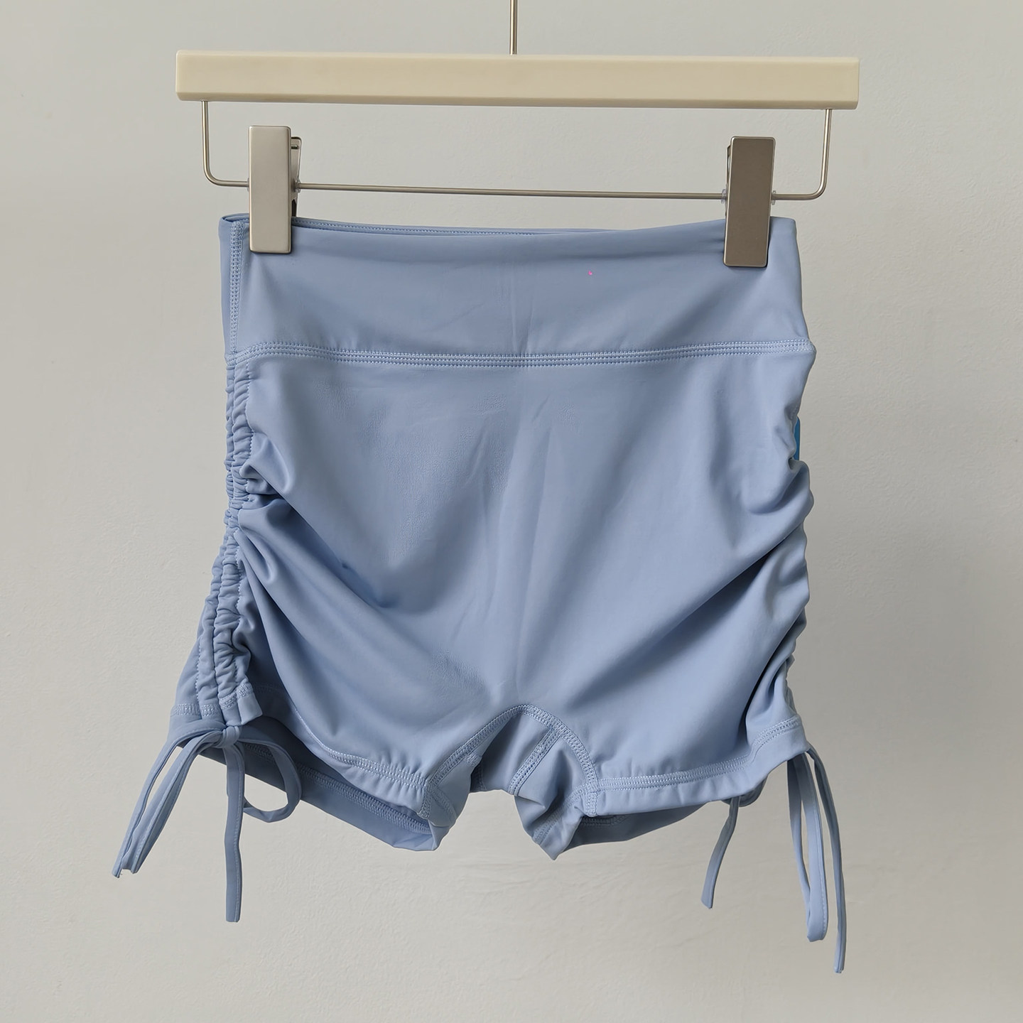 High-Waisted Yoga Shorts for W - مراجعة Pilates In Yoga Pants وسعره