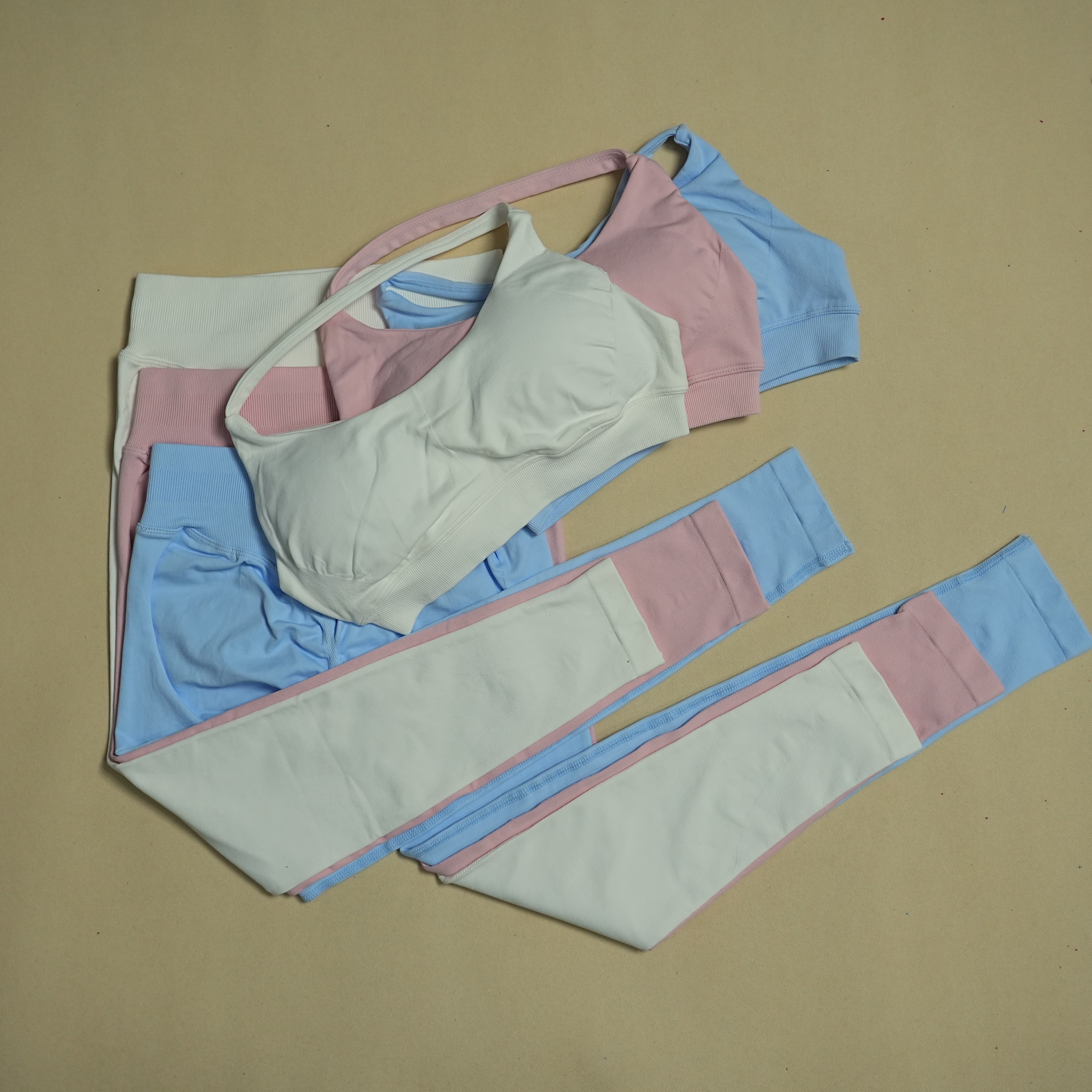 Seamless Yoga Suit Women's Bea - مراجعة Pilates In Yoga Pants وسعره