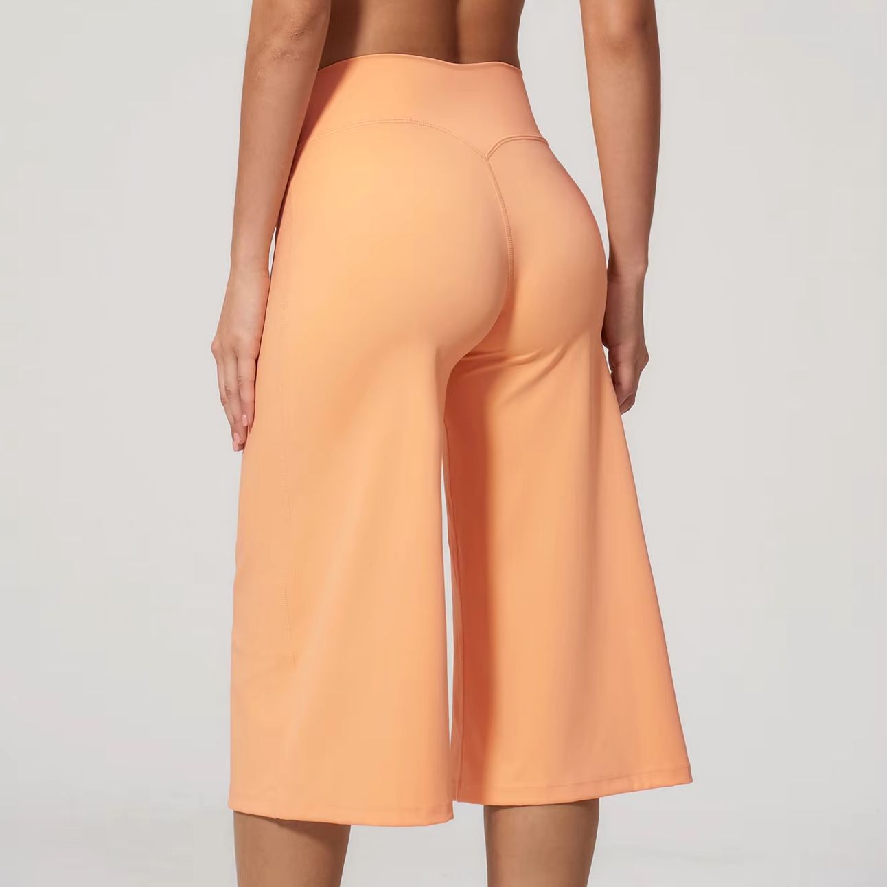 Women's Yoga Shorts Lift Butt  - مراجعة Pilates In Yoga Pants وسعره