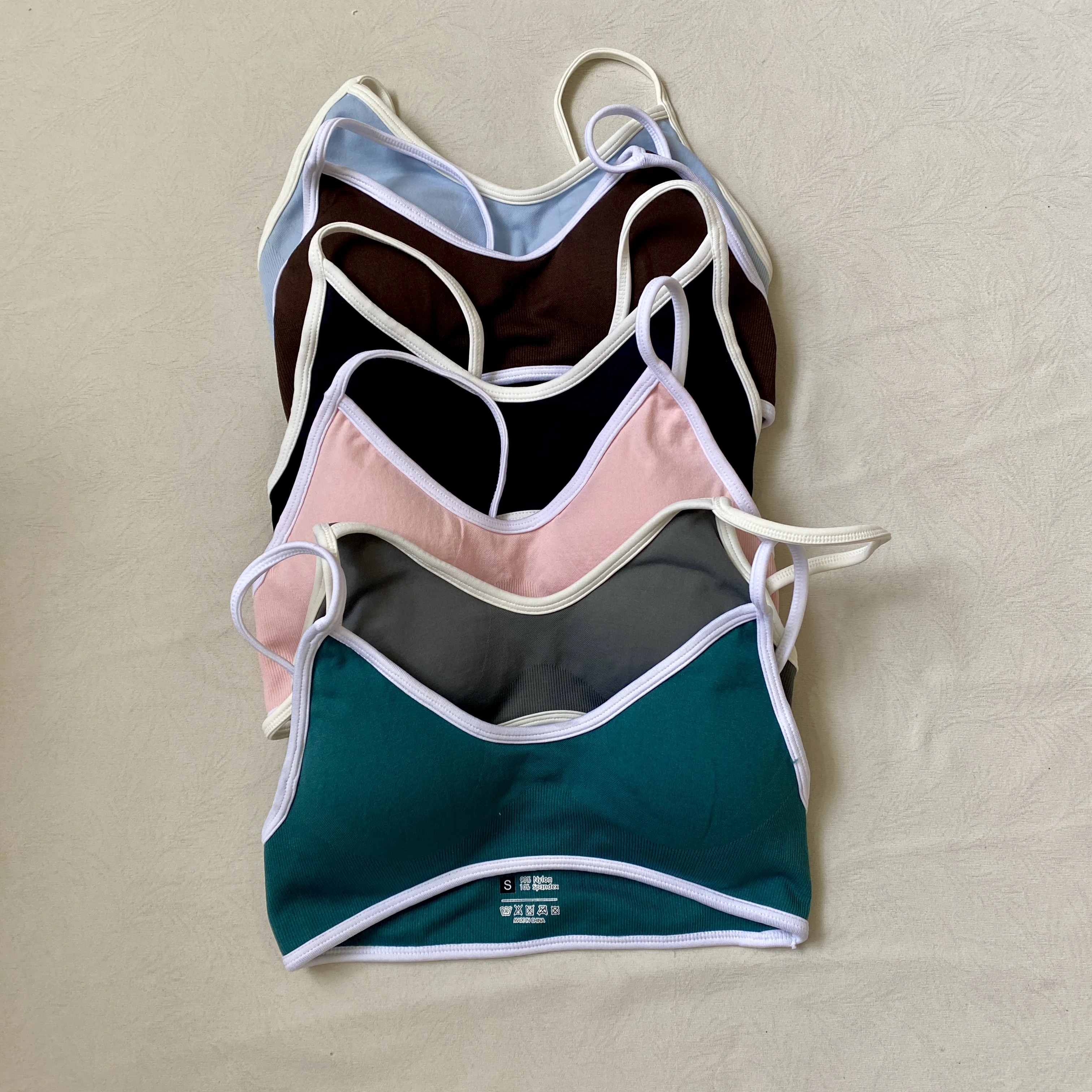 Shock-Absorbing Yoga Sports Br - مراجعة Pilates Yoga Wear وسعره