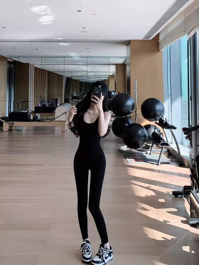 Sexy Sporty Pilates Onesie Wom - مراجعة Pilates In Yoga Pants وسعره